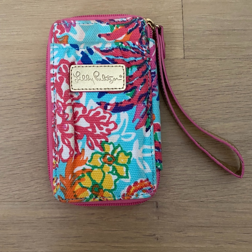 Lilly Pulitzer wristlet